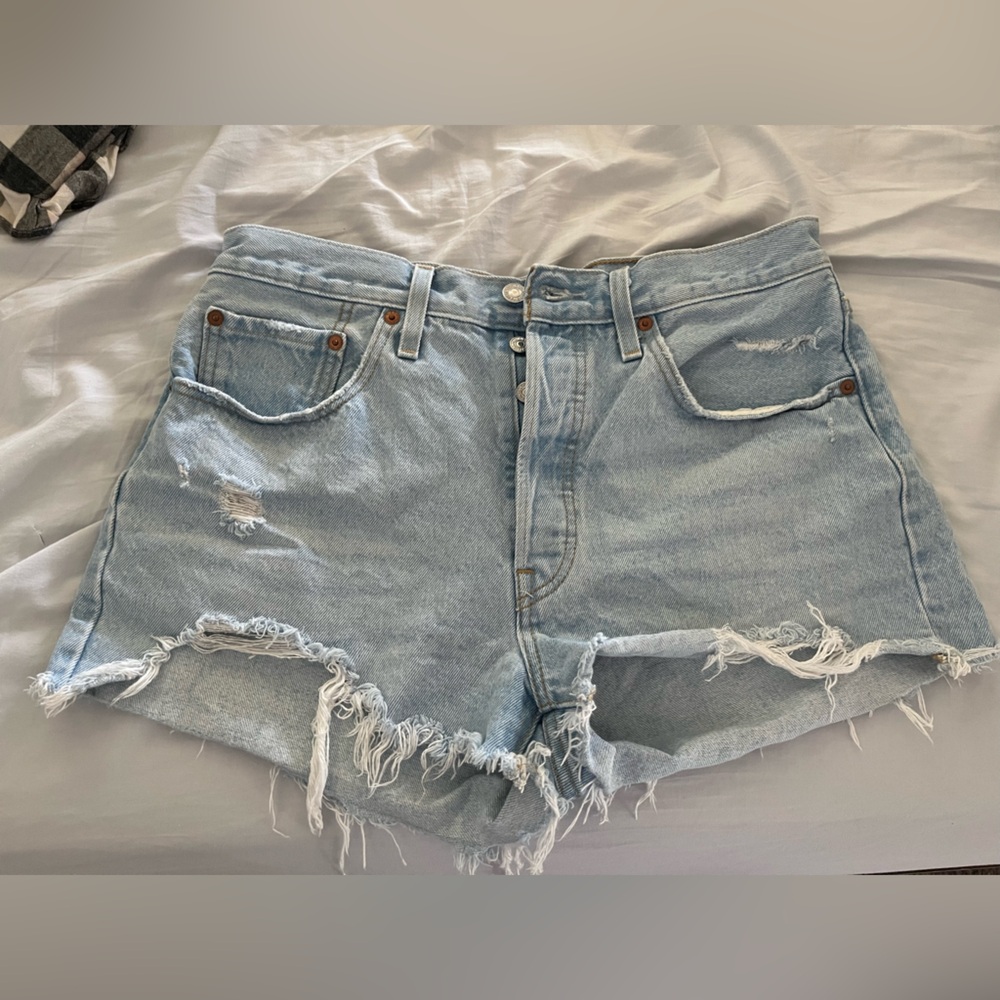 Women's Levi's 501 Original High-Rise Jean Shorts - Picture 2 of 6